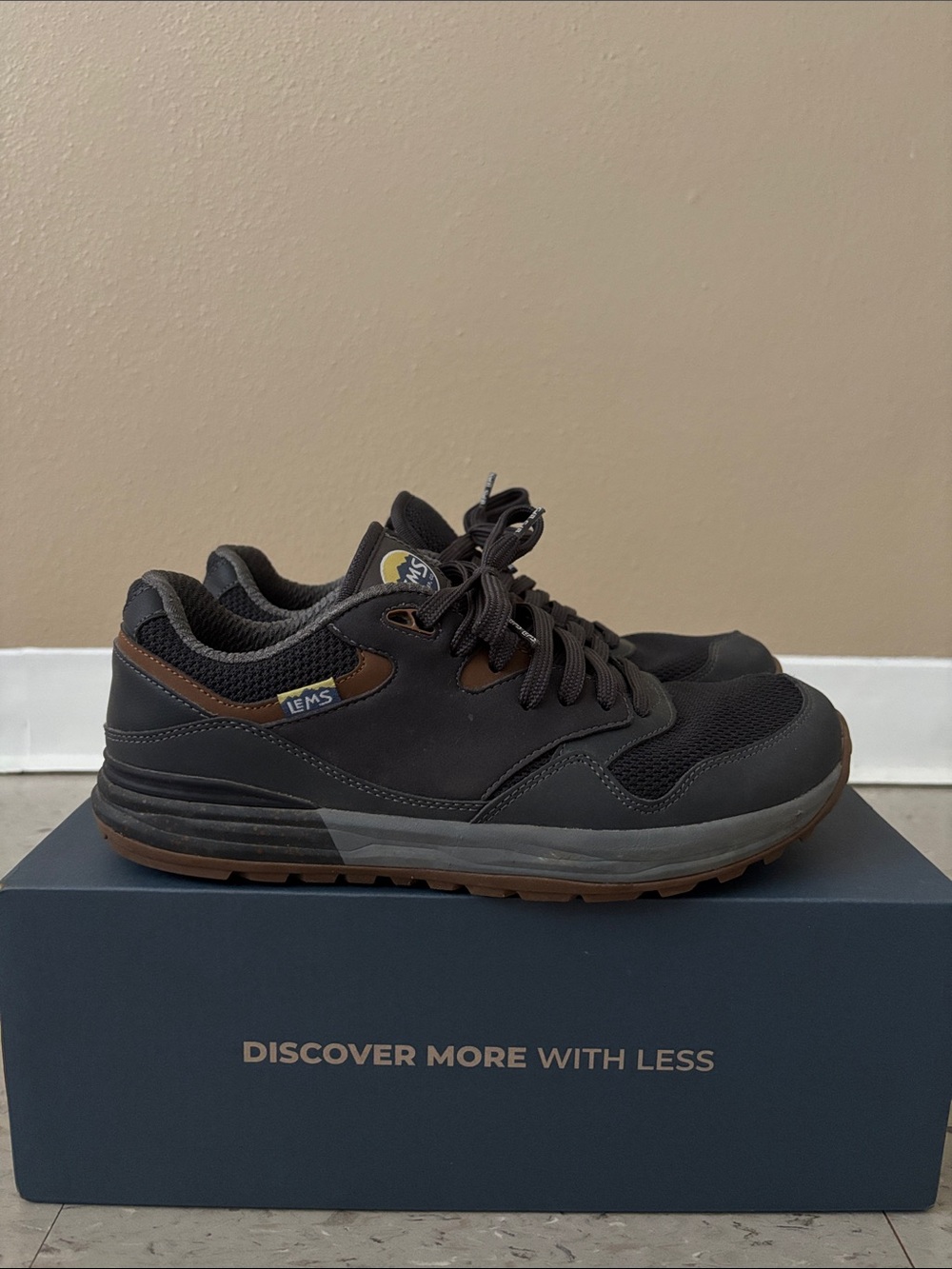 Men's trailhead minimalist hiking Brown and Black Lightweight shoe